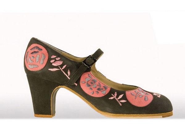 calzado flamenco bordados